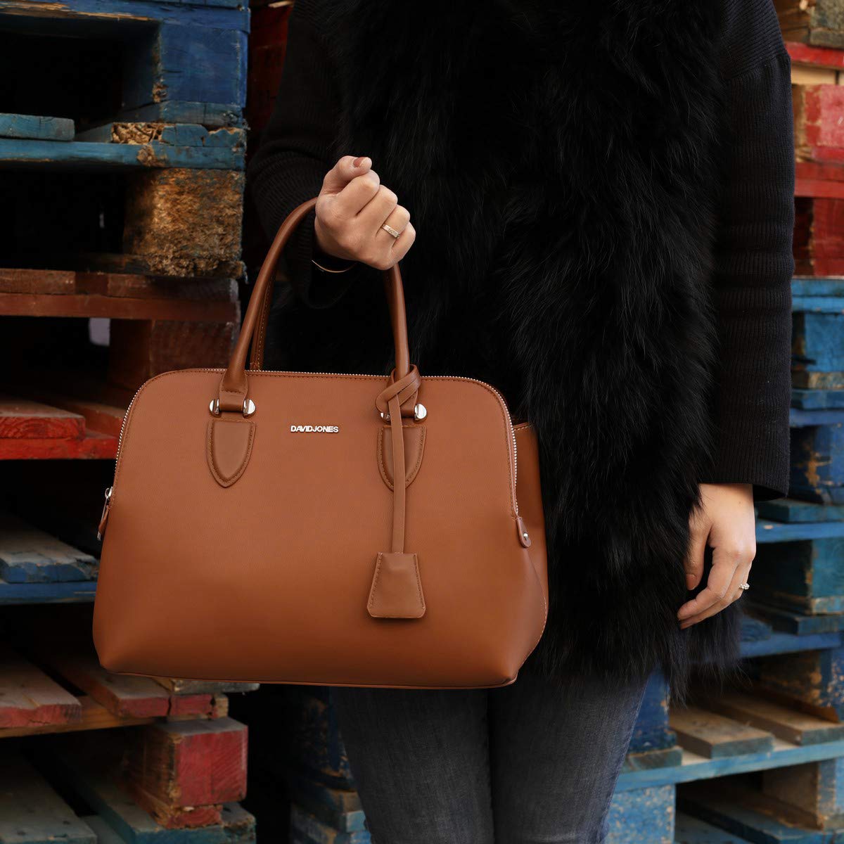 David Jones - Sac à Main Femme Bugatti - Cuir PU Porté Epaule Bandoulière - Multi Poche Plusieurs Compartiments - Travail Elégant Classique Chic Dame - Marron Camel