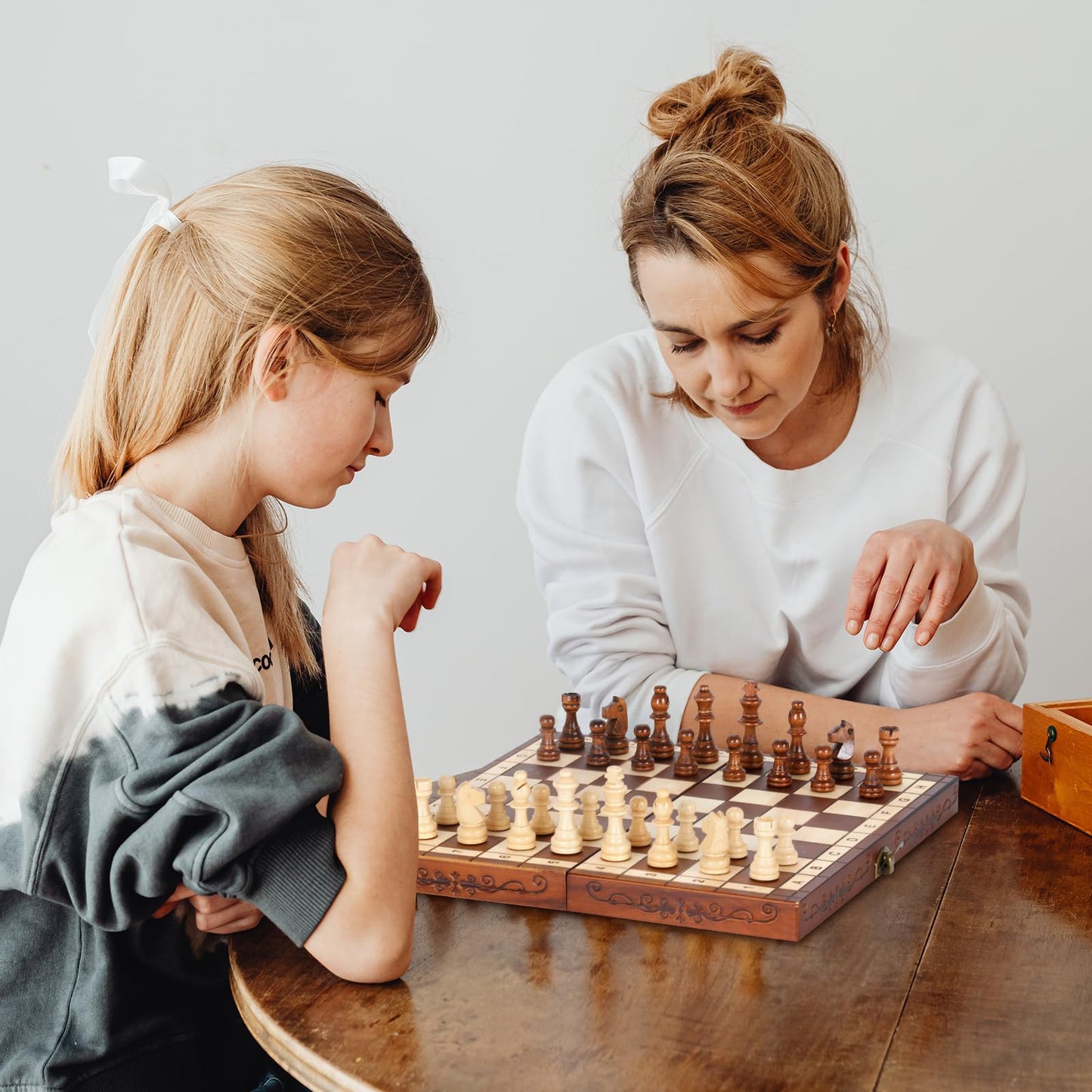 Syrace Jeu d'échecs en Bois Pliable Fait Main (Version Classique) a 2 joueurs