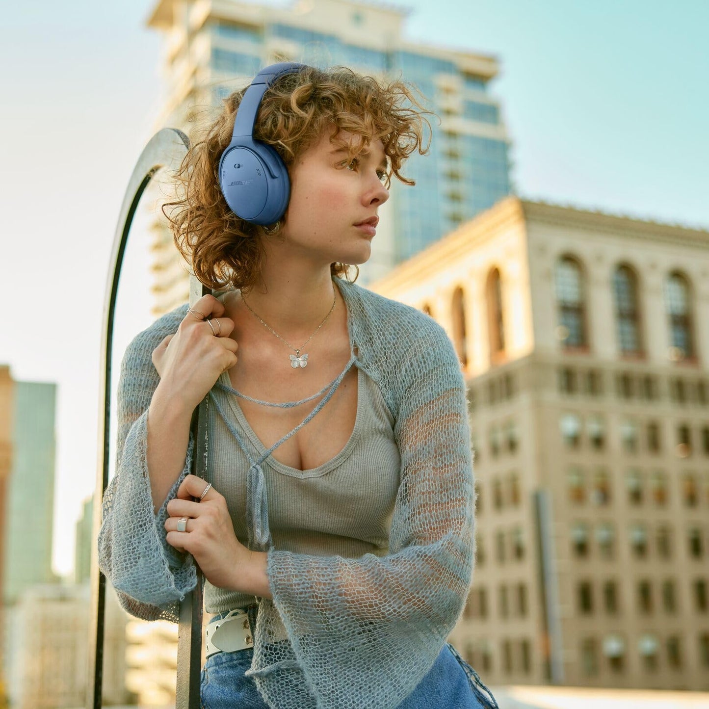 Bose QuietComfort Casque sans Fil à réduction de Bruit, Casque Supra-aural Bluetooth avec Une autonomie allant Jusqu’à 24 Heures, Bleu Crépuscule - Édition Limitée